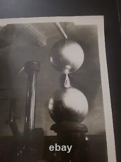 1932 CAVENDISH LABS CAMBRIDGE SPLITTING THE ATOM 1ST TIME JOHN COCKROFT PHOTO Uk