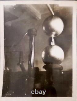 1932 LABORATOIRES CAVENDISH DE CAMBRIDGE : LA PREMIÈRE FOIS OÙ L'ATOME A ÉTÉ FISSURÉ, PHOTO DE JOHN COCKROFT, UK.