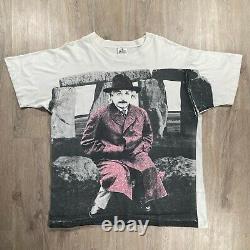 Vintage Andazia Albert Einstein T-shirt All Over Stonehenge Hommes Taille XL Blanc